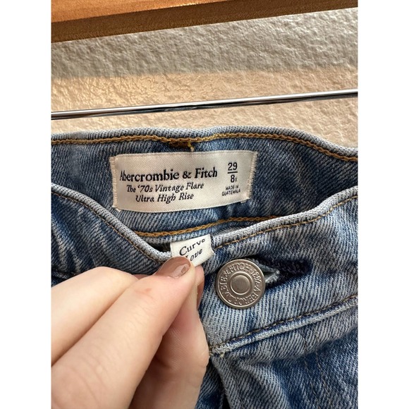 Abercrombie & Fitch 70’s flare curve love jeans - Picture 5 of 10